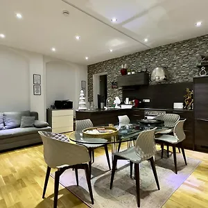 https://loft-l-beletage-im-stadtpalais-am-weissen-turm.nuremberg-hotels.org